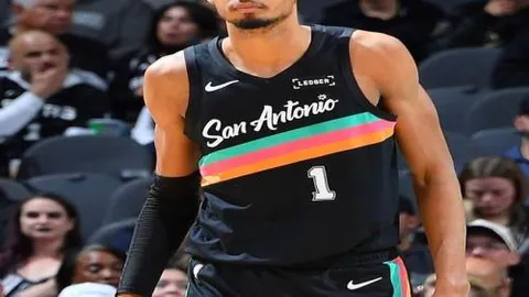 纳斯坚定支持格莱姆斯挑战控卫位置，其表现如何待观后效