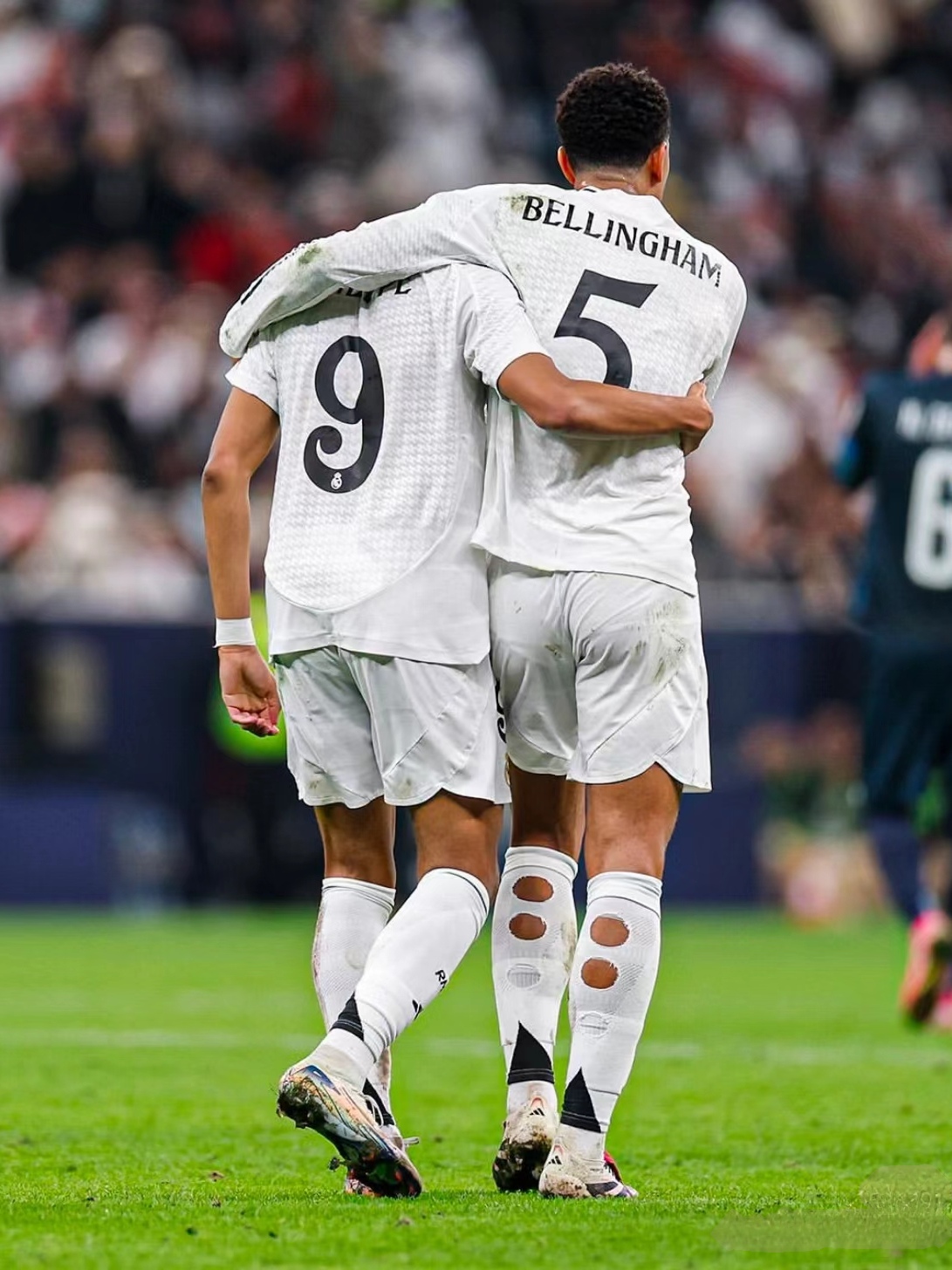 字自然浮现 字自然浮现